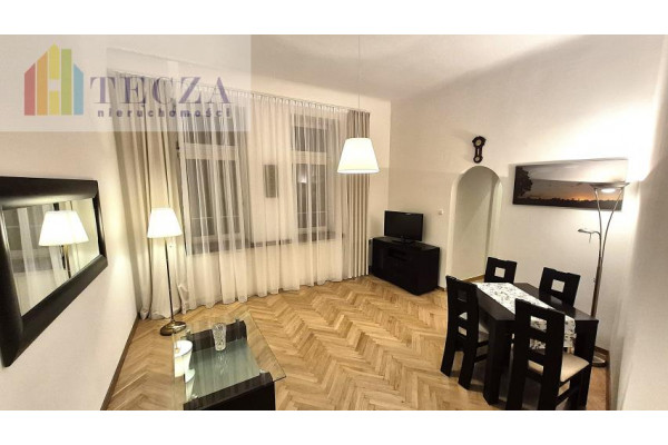 Warszawa, Śr&oacute;dmieście, Flory, 2pok,41m2,ul.FLORY,przy Pl.Unii Lubelskiej