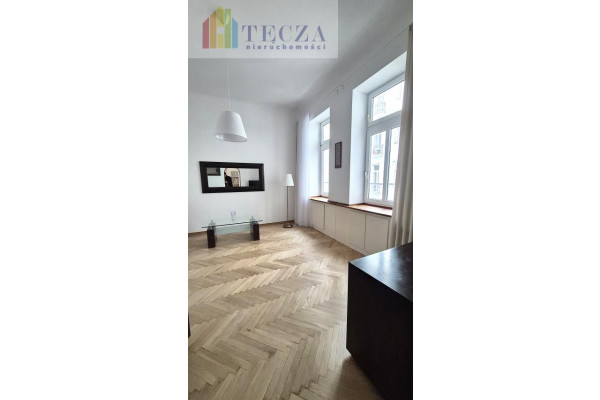 Warszawa, Śr&oacute;dmieście, Flory, 3,5 m wysokości|Kamienica|350 m od Łazienek| Metro